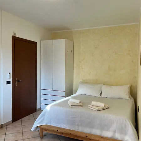House Apartment *
